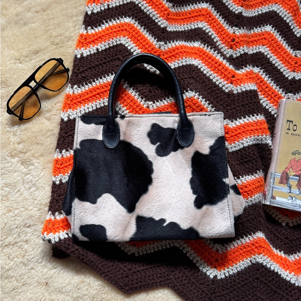 SOLD / Y2K faux cowhide black and white cowprint purse